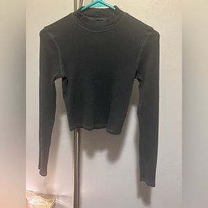 Aerie black, cropped, ribbed, long sleeve mock neck top. Size small.